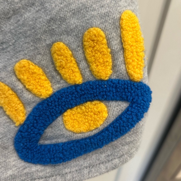 Stella McCartney Gray Kids Shorts with Fun Patches! *Missing drawstring* - Picture 7 of 8